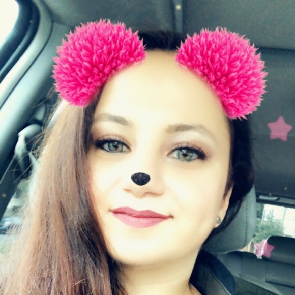 Meet your Posher, Dalia - Picture 1 of 1